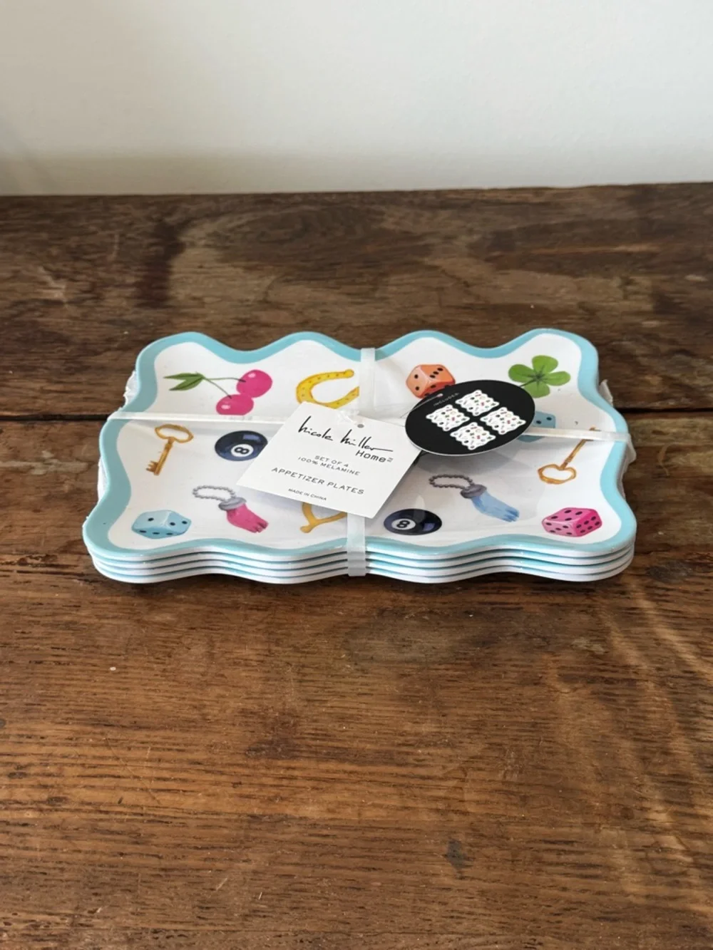 NWT Nicole Miller Home Melamine Set of 4 Appetizers Plates 6.5”x9”